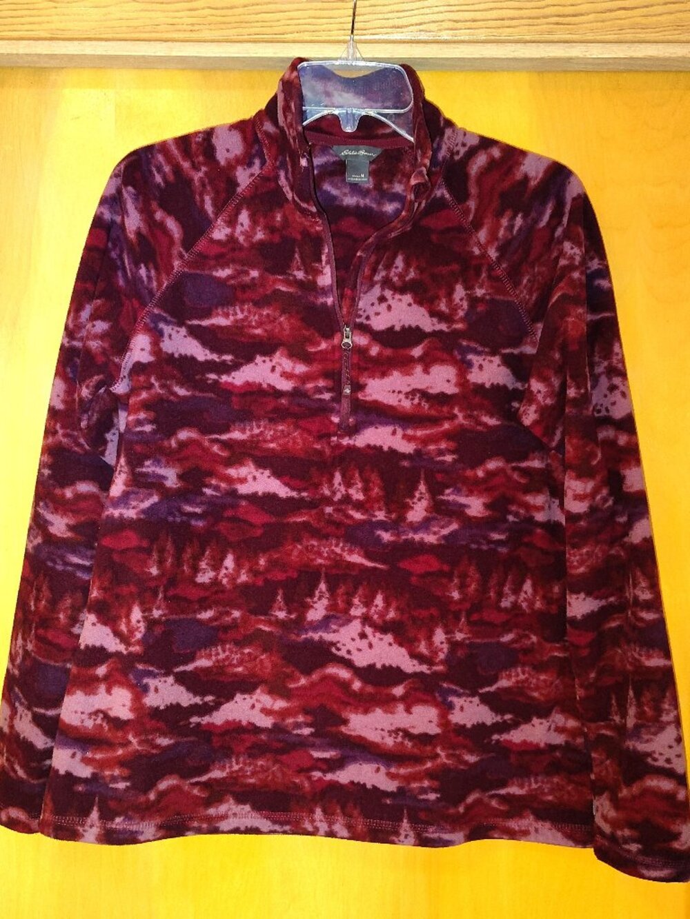 Eddie Bauer Pullover Medium Red Camo Zip Fleece Top